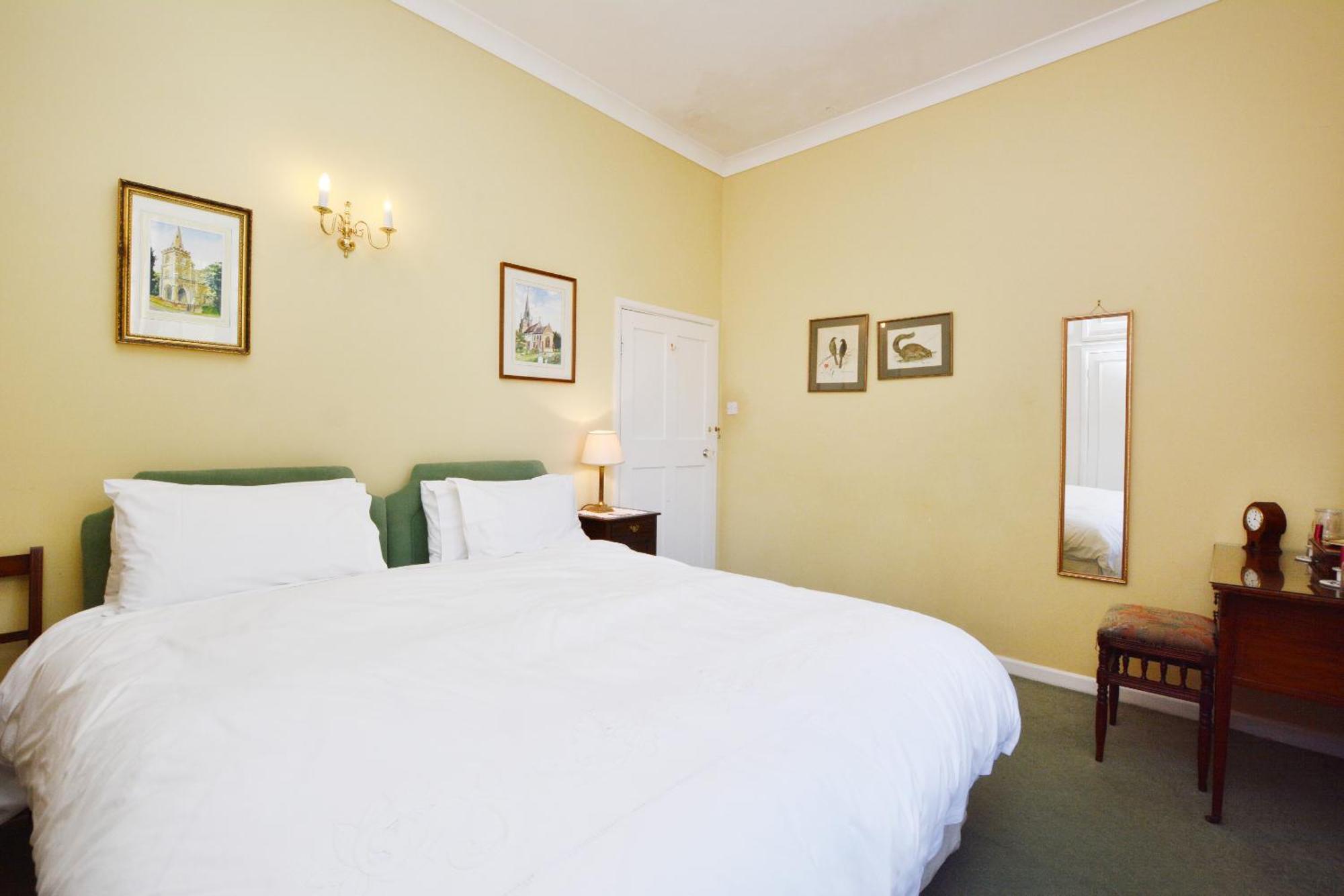 The Old School Bed & Breakfast Bicester Exterior photo