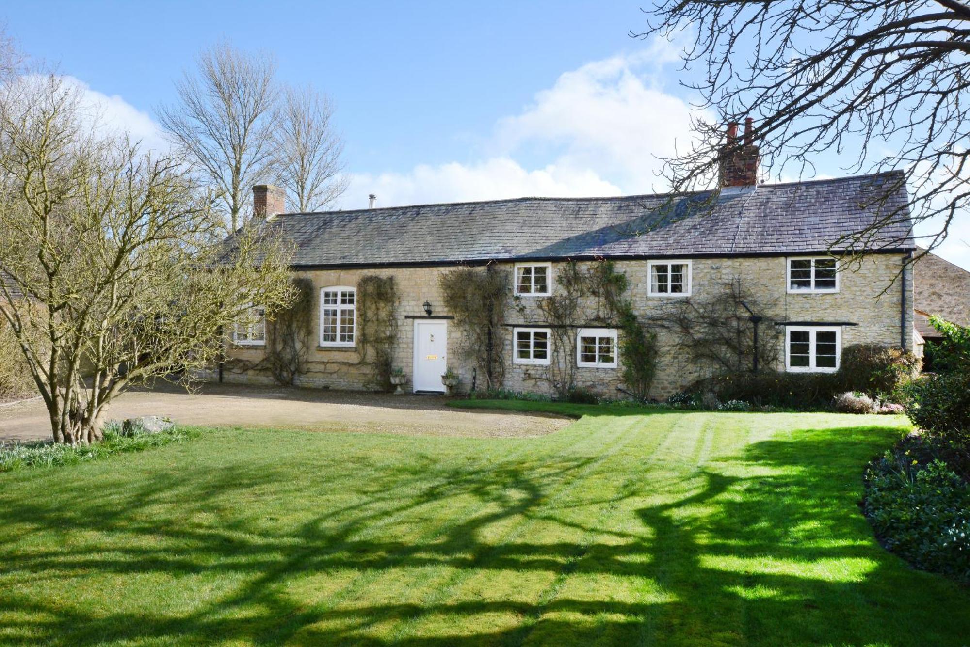 The Old School Bed & Breakfast Bicester Exterior photo